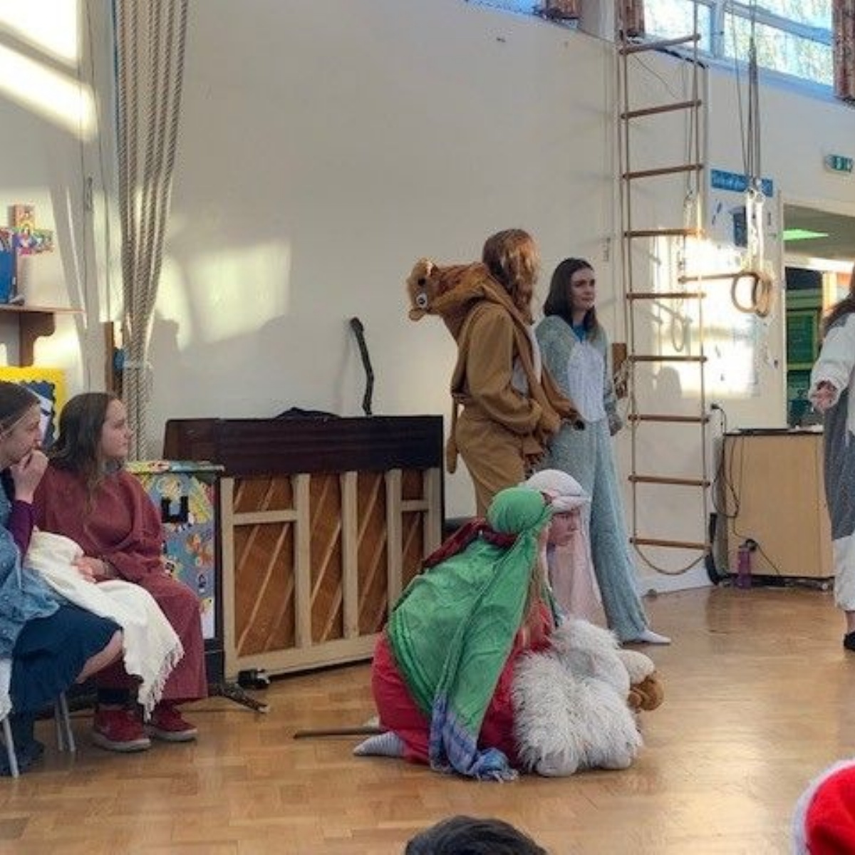 Fishbourne Primary School CYE Christmas assembly